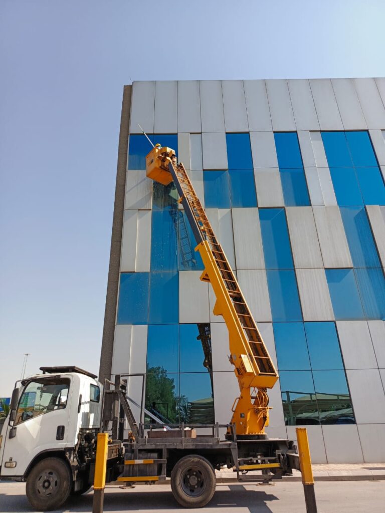 جلي بلاط بالرياض، تنظيف الأرضيات وتلميع البلاط,تنظيف بلاط وجلي الأرضيات ,نظافة بلاط ,تلميع بلاط بالرياض ,تلميع وجلي كلادينج ,شركة تنظيف وجلي البلاط ,تلميع بلاط محلات بالرياض ,شركة جلي بلاط بالرياض ,مواد تنظيف البلاط ,كيفية جلي الأرضيات ,تلميع وجلي البلاط ، شركة تنظيف زجاج